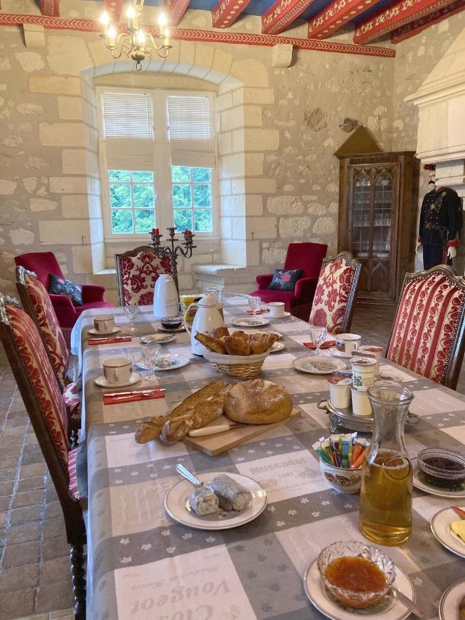 Le Petit-Pressigny Chateau De Re מראה חיצוני תמונה
