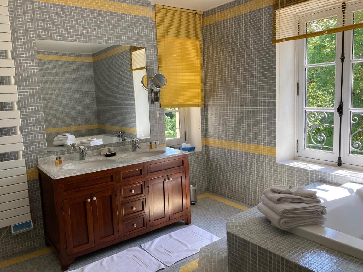 Le Petit-Pressigny Chateau De Re מראה חיצוני תמונה