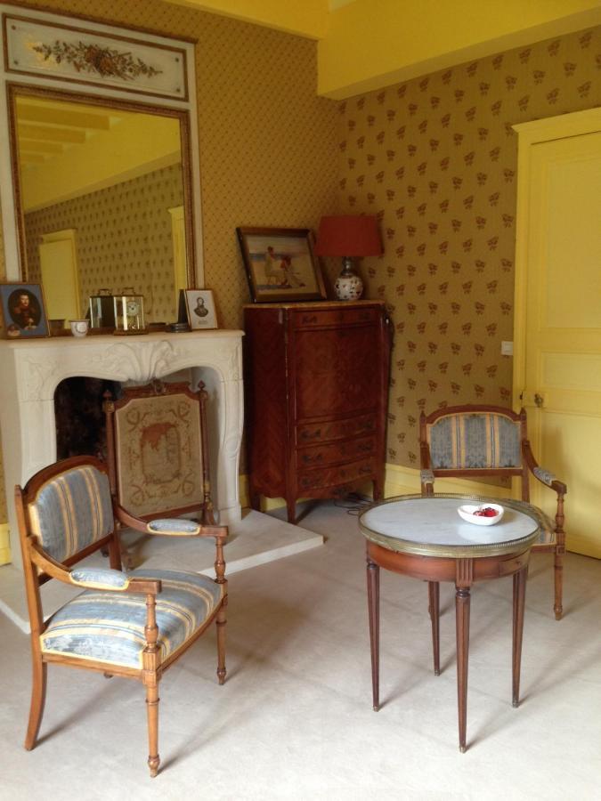 Le Petit-Pressigny Chateau De Re מראה חיצוני תמונה